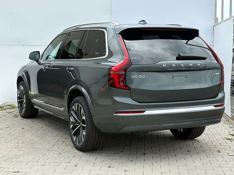Volvo XC90 Plus Bright T8 299kW - fotka 8 z 26