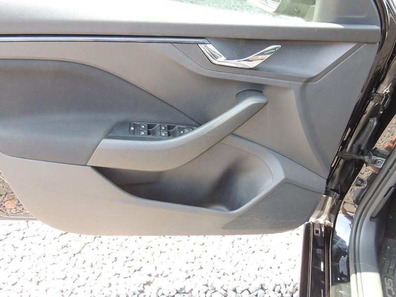 Škoda Scala (2022) 1.5TSi,110kw,AMB+,ČR,1.majitel - fotka 16 z 43