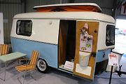 Obytný karavan Hymmer Triton z roku 1966 jasně ukazuje, jak propastný rozdíl byl mezi námi a západní Evropou.