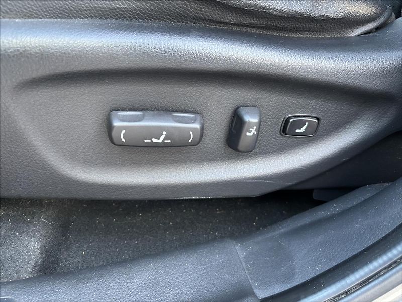 Kia Sorento 2,2 CRDi AT 4x4 Premium PANORA - fotka 11 z 38