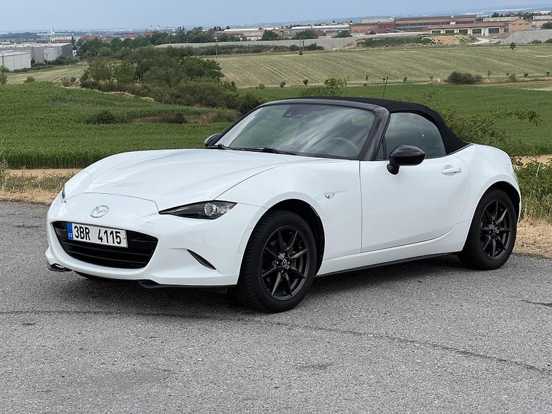 Mazda MX-5 1.5 96 kW Soft top CarPlay - fotka 23 z 28