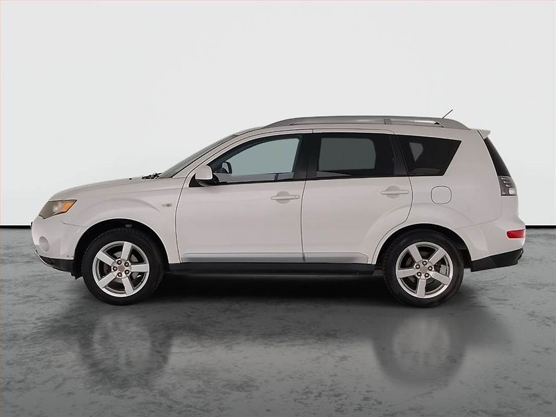Mitsubishi Outlander (2007) 2.0 DI-D, 4X4, 7 míst - fotka 3 z 20