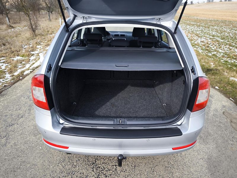 Škoda Octavia 1,4TSI 90kW 1 MAJITEL - fotka 37 z 49