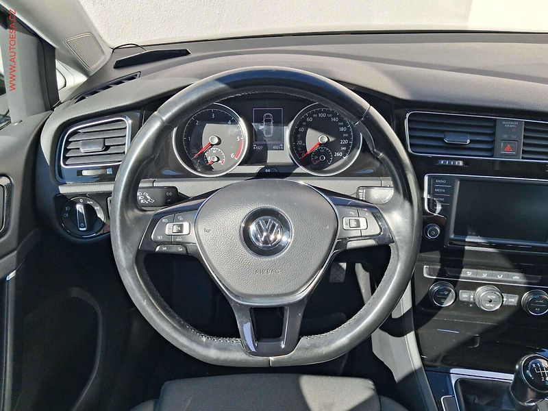 Volkswagen Golf (2017) 2.0TDi, ČR, AC, tempo, park - fotka 11 z 16