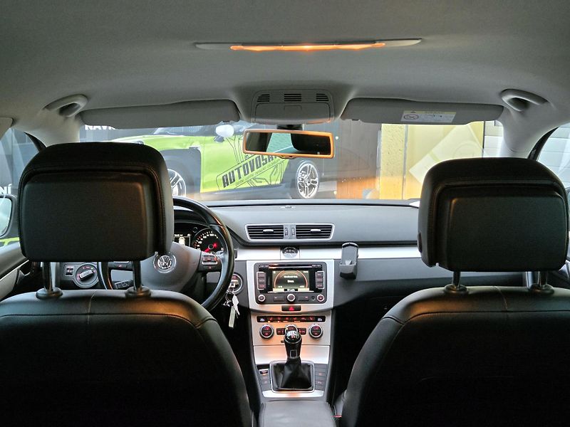 Volkswagen Passat TDi Highline, SERV.KNIHA       - fotka 22 z 51