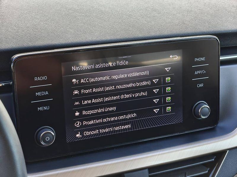 Škoda Kamiq Style 7DSG 1,0TSI - fotka 16 z 22