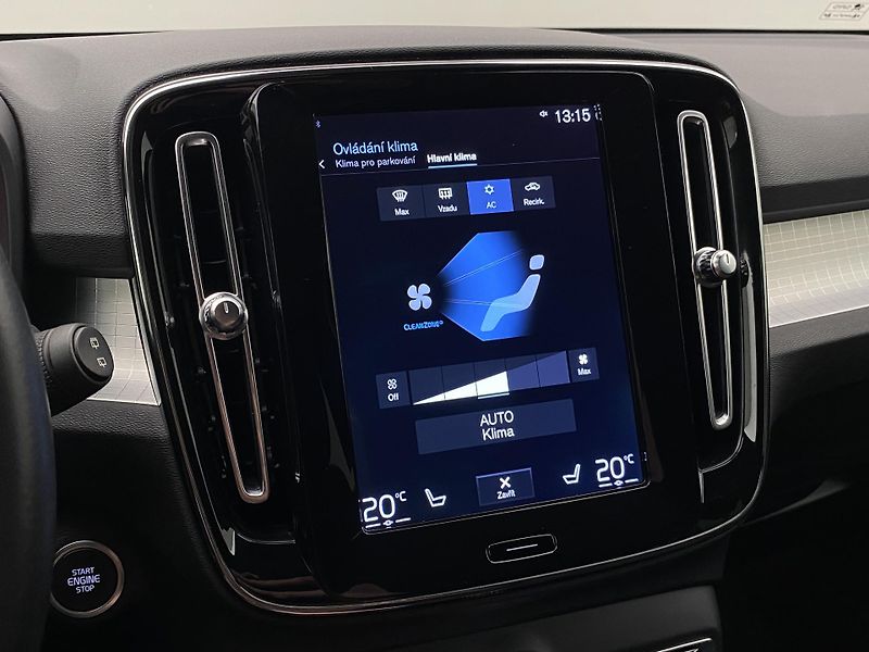 Volvo XC40 D3 AWD MOMENTUM AUT  - fotka 34 z 38