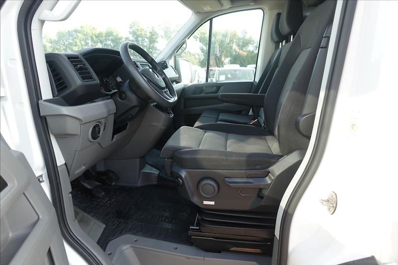Volkswagen Crafter 2,0 TDi  L2H2 KLIMA SERVISKA - fotka 19 z 38
