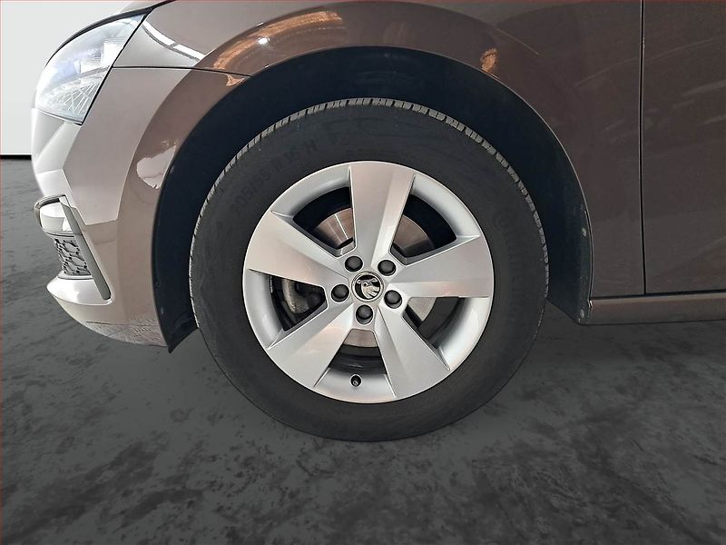 Škoda Scala (2021) 1.0 TSI, Automat, Tempomat - fotka 15 z 20