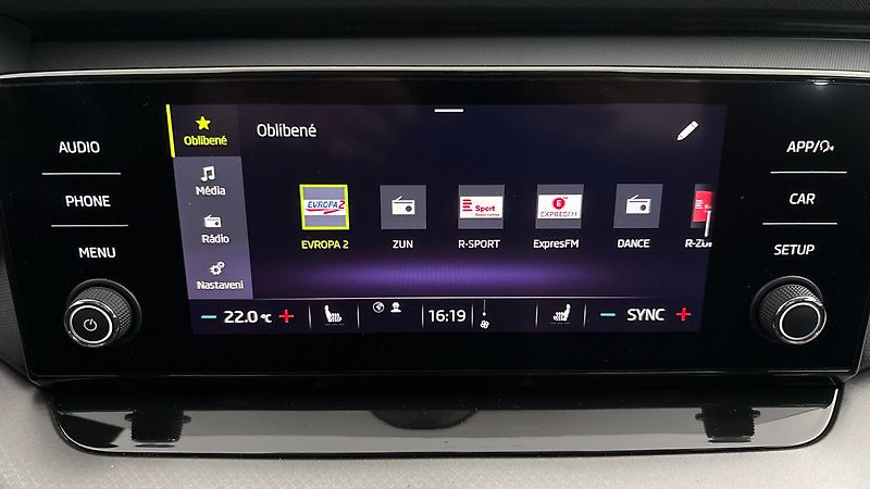 Škoda Octavia 2.0 TDI Ambition Combi - fotka 11 z 23