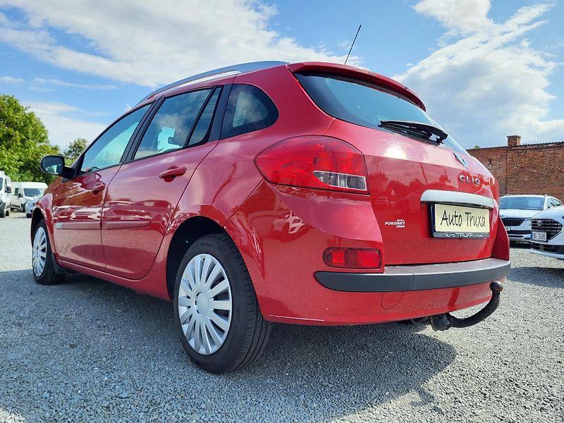 Renault Clio GRANDTOUR 1.2 i 16V ČR 1.majit - fotka 35 z 40