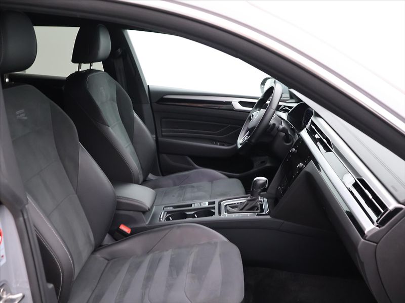 Volkswagen Arteon 2,0 TDI  DSG R-line SB CZ DPH - fotka 13 z 33