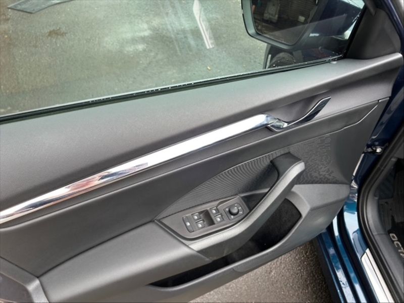 Škoda Octavia 2,0 TDI 110 Style DSG - fotka 11 z 11