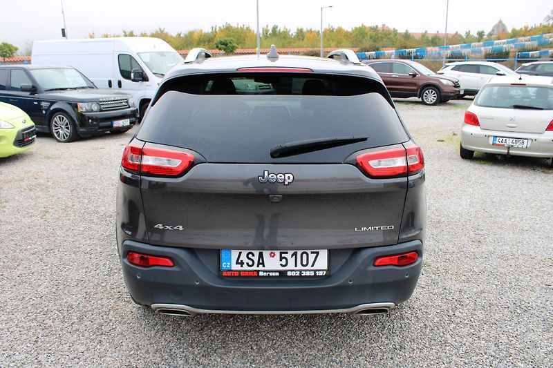 Jeep Cherokee (2018) 2,2 MJT 4X4 LIMITED KŮŽE NAVI  - fotka 6 z 22