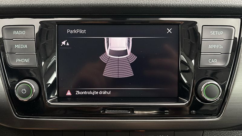 Škoda Fabia 1.0 TSI Style Combi - fotka 12 z 23