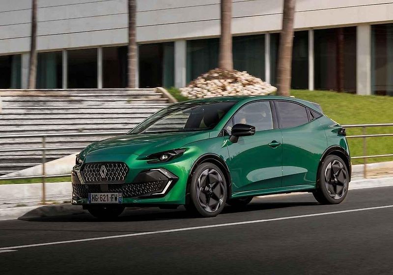 Do půl milionu korun lze koupit i stylový a dostatečně velký hatchback