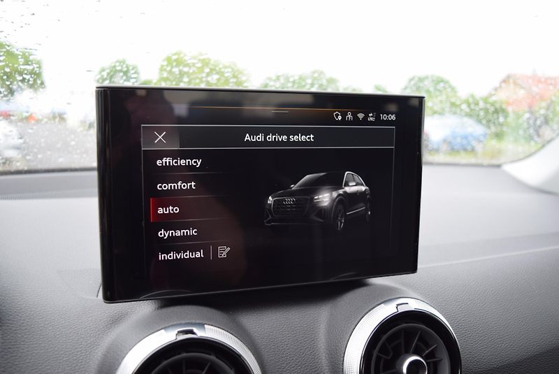Audi Q2 (2025) 1.5TSI 110kw 35TFSI S-LINE NAV - fotka 30 z 46