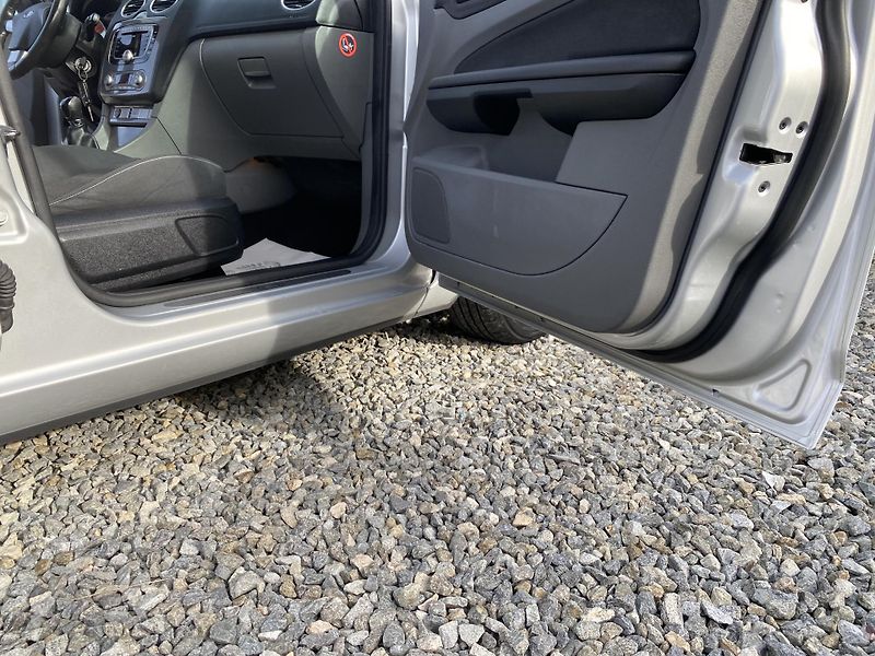 Ford Focus 2.0i 145PS LPG FORD COMBI TOP! - fotka 131 z 170