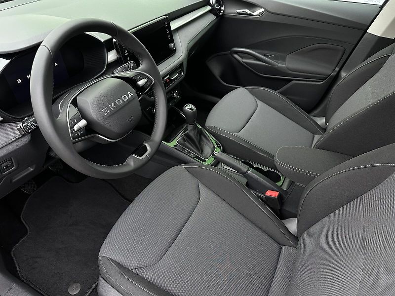 Škoda Fabia 1.0TSi 95PS LED V.Cockpit Clim - fotka 10 z 36