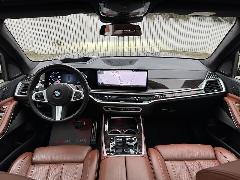 BMW X7 40i-INDIVID-MASÁŽE-R22-TAŽ. - fotka 17 z 47
