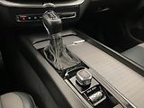 Volvo XC60 T5 AWD R-DESIGN AUT CZ - náhled 26