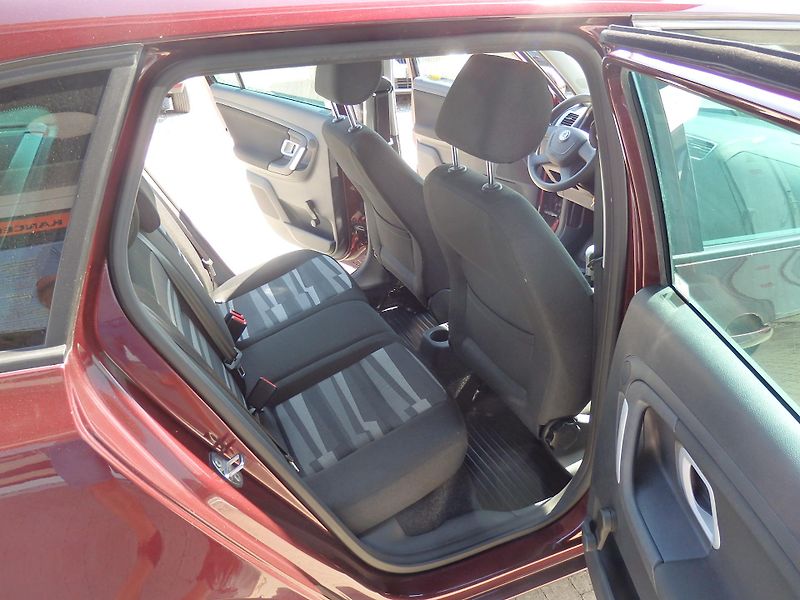 Škoda Fabia COMBI 1.4 16V ABS, KLIMATIZACE - fotka 9 z 13