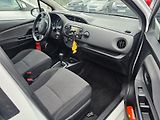 Toyota Yaris 1.5 Hybrid Automat  - náhled 14