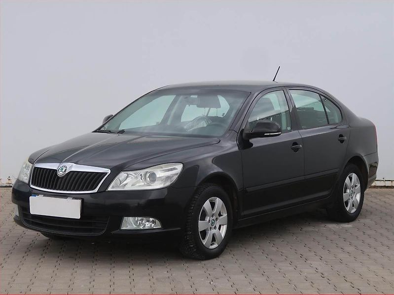 Škoda Octavia (2011) Ambition 1.4 TSI, Serv.kniha - fotka 2 z 13