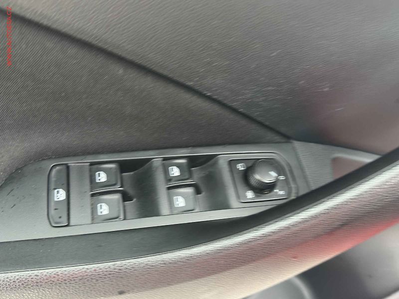 Škoda Kamiq (2020) 1.5 TSi, Style, LED - fotka 11 z 20