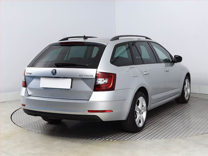Škoda Octavia (2017) Ambition Plus 1.6 TDI, Navi - fotka 5 z 15