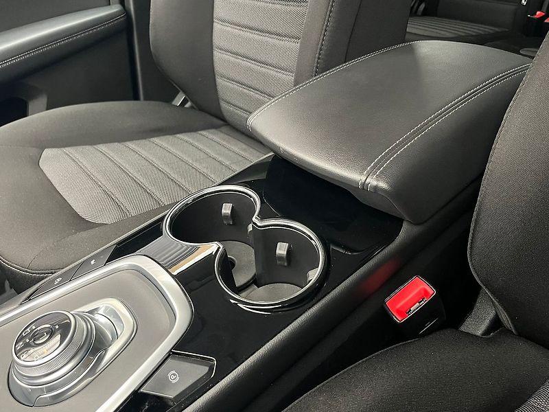 Ford S-MAX 2.5 Duratec HEV TITANIUM - fotka 17 z 64