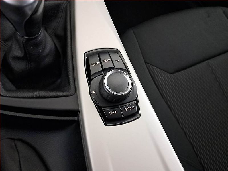BMW Řada 3 (2015) 320 d, Serv.kniha, Tempomat - fotka 13 z 17