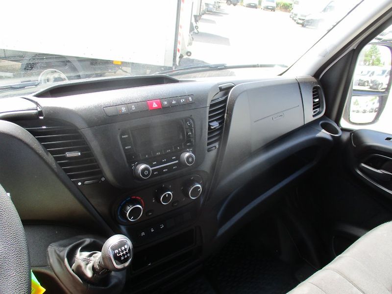 Iveco Daily 35C16, 2.3, HC, 8 palet - fotka 13 z 21