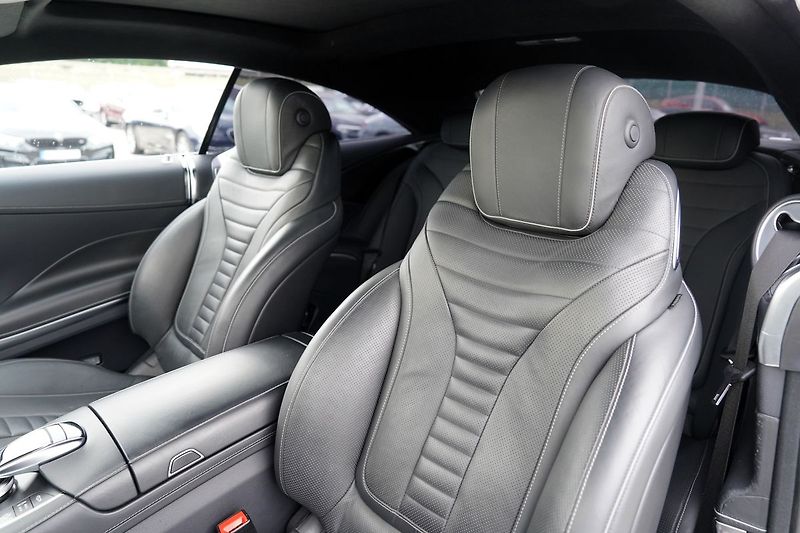 Mercedes-Benz Třídy S S 500 4Matic Coupe AMG - fotka 24 z 43