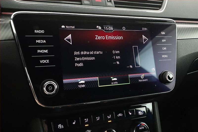 Škoda Superb (2020) Sportline iV 1.4 TSI PHEV - fotka 18 z 31
