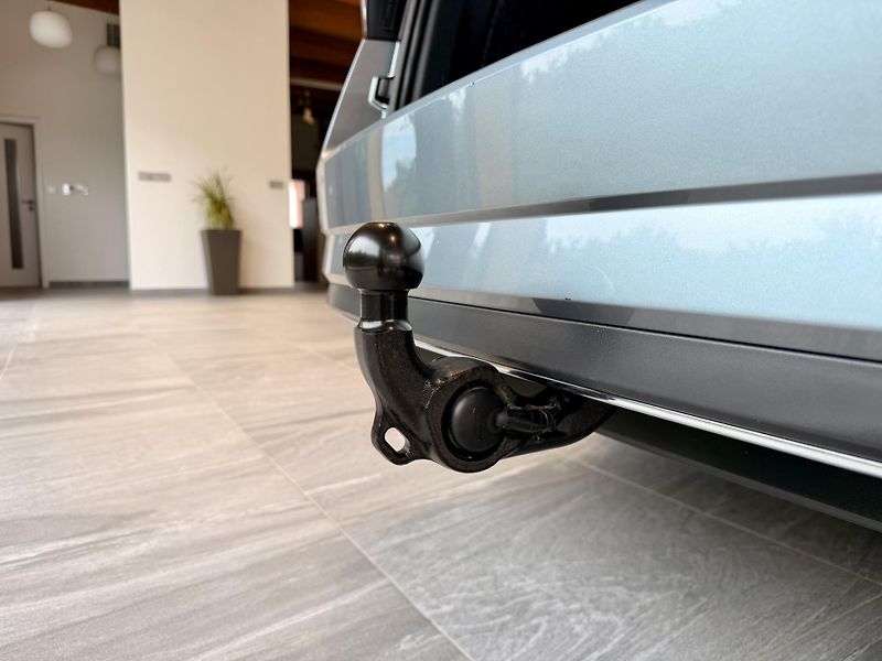 Škoda Superb 2.0 TDi DSG 4x4 Sportline - fotka 32 z 33