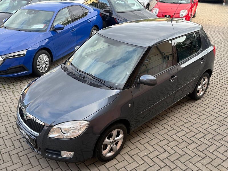 Škoda Fabia (2009) II 1.4 16V - Top stav ! - fotka 11 z 21