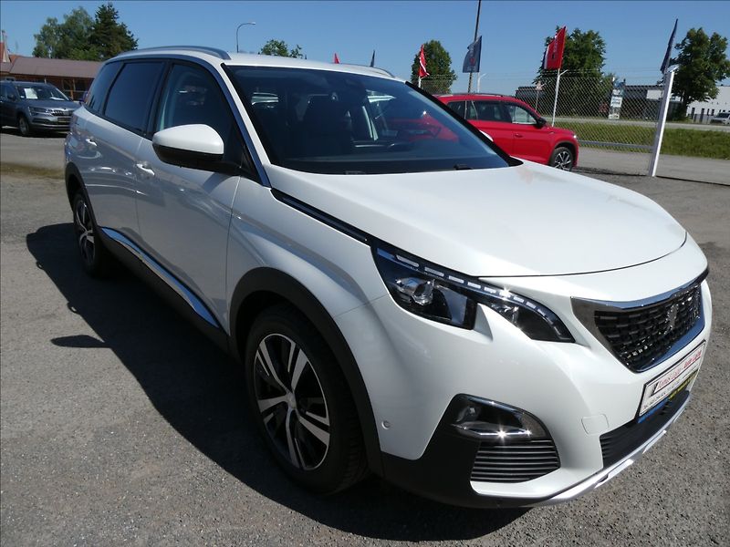 Peugeot 5008 1,6 133kW ALLURE 1.maj,servisk - fotka 1 z 49