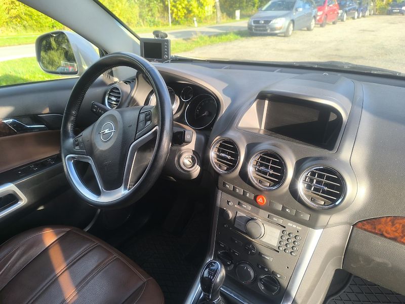 Opel Antara 170K,MAX VÝBAVA,KRÁSNÁ,105TKM - fotka 12 z 31