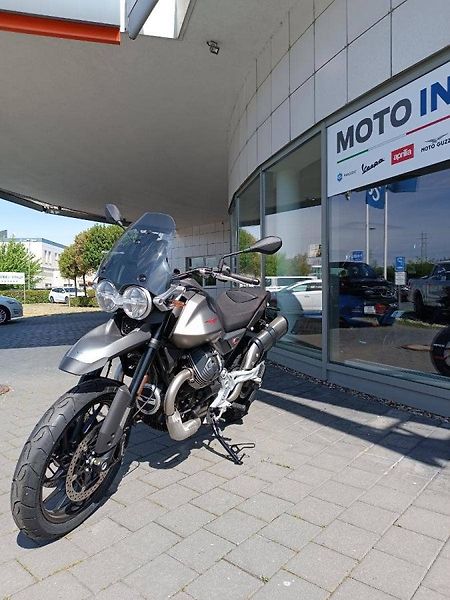 Moto Guzzi V 85 TT (2025) V 85 Strada Grigio Brera - fotka 6 z 10