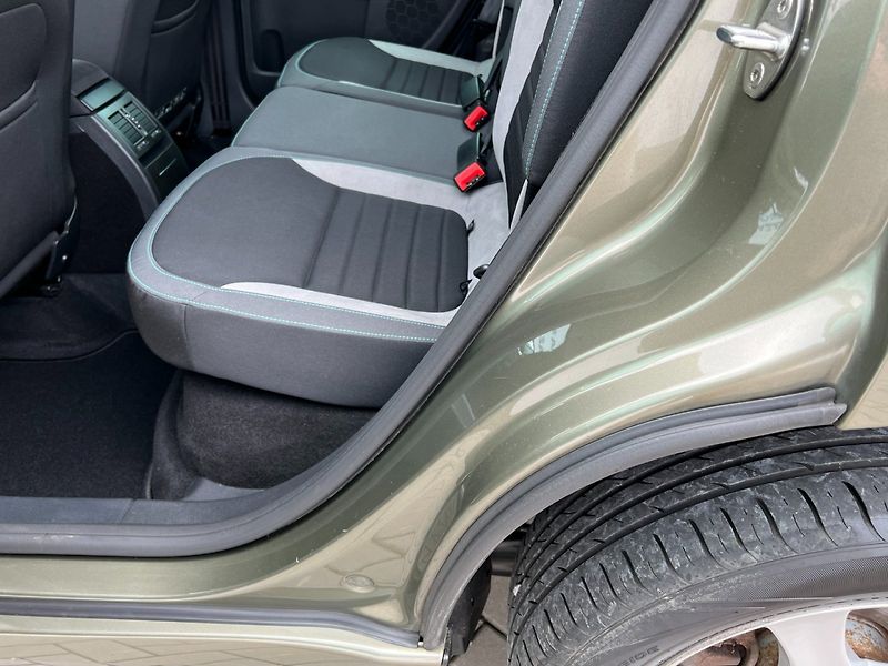 Škoda Yeti (2016) 2.0TDi 110kW 4x4! tažné! Apps! - fotka 33 z 39