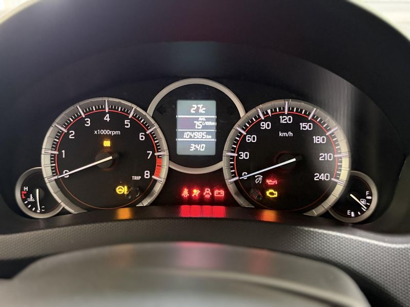 Suzuki Swift 1,6 Sport 100kW - fotka 11 z 27