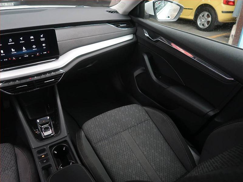 Škoda Octavia (2021) Ambition 2.0 TDI, Automat, ČR - fotka 8 z 20