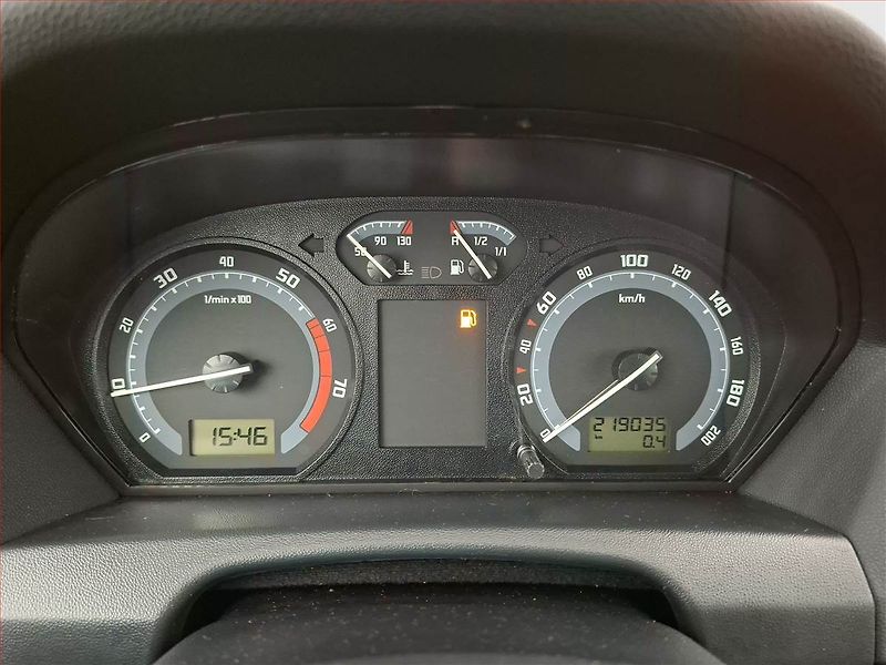 Škoda Fabia (2007) 1.2 12V, nová STK, CZ doklady - fotka 11 z 13