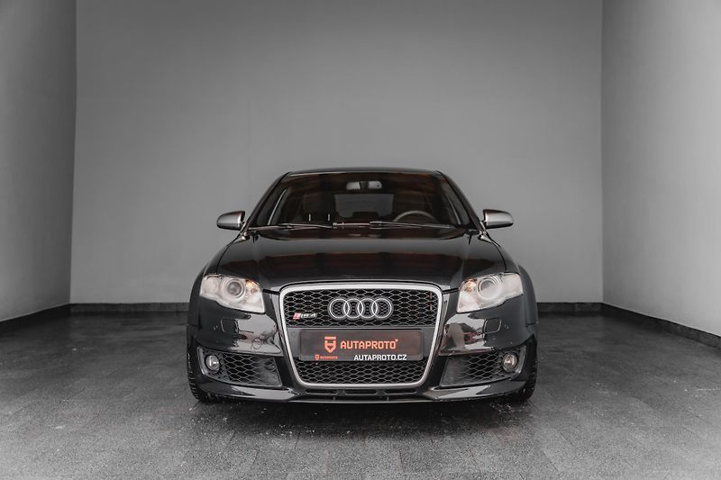 Audi RS 4 (2007) Avant*4.2 V8*Quattro*R19 - fotka 2 z 18