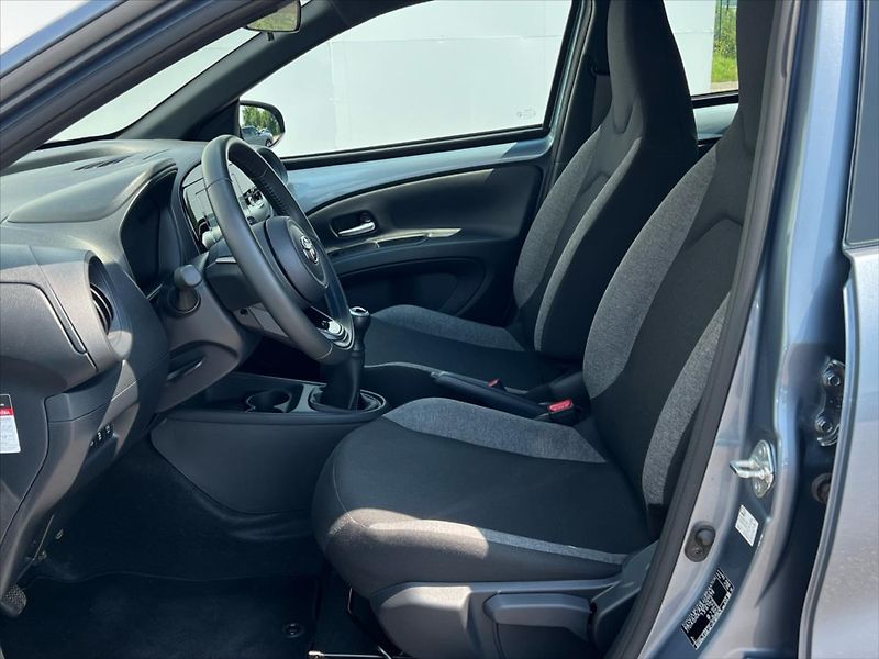 Toyota Aygo 1,0 VVT-i 53kW COMFORT  X - fotka 11 z 24