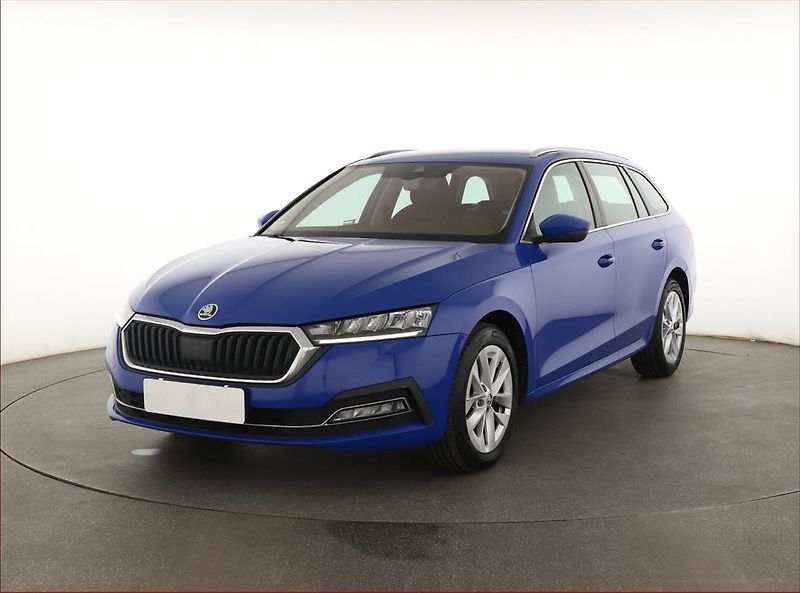 Škoda Octavia (2022) Style 2.0 TDI, Automat, ČR - fotka 2 z 18