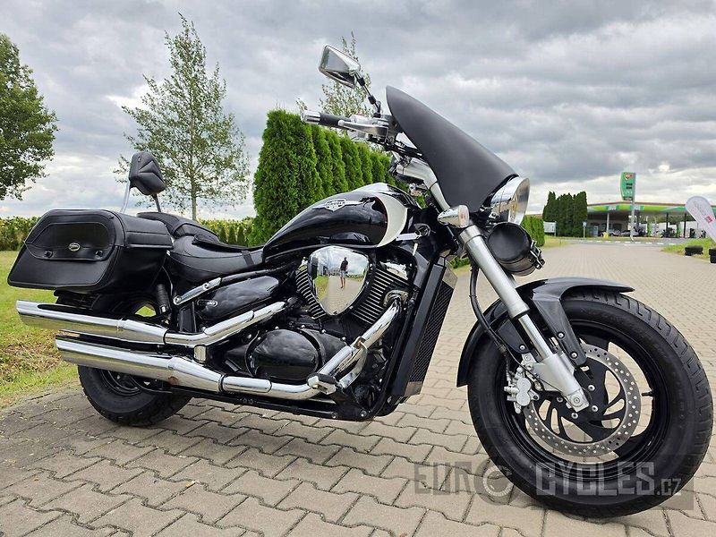 Suzuki Intruder M 800 (2010) - fotka 1 z 18