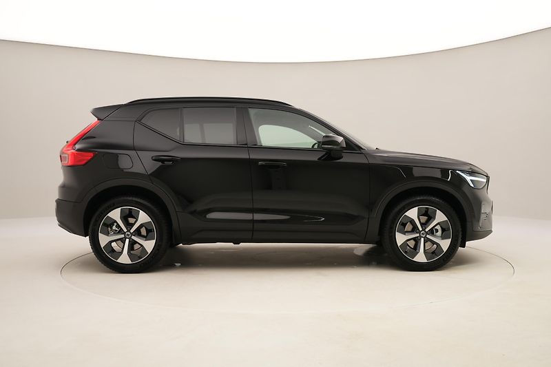 Volvo XC40 (2026) B3 AUT DARK ULTRA  - fotka 13 z 60
