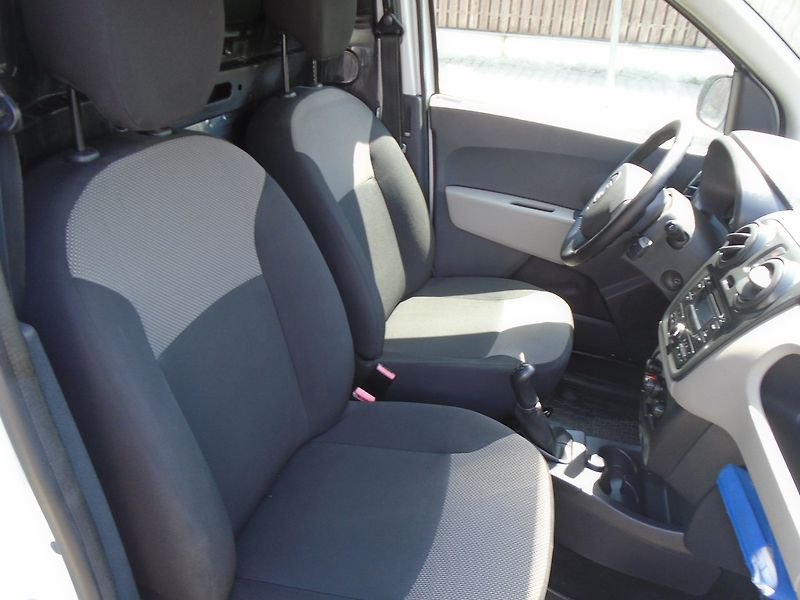 Dacia Dokker (2016) 1.5 DCi Klima - fotka 19 z 26